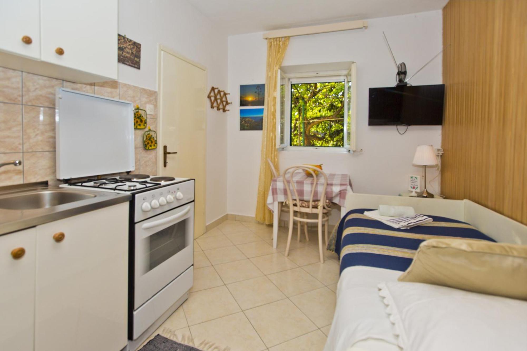 Lina Vrankovic Apartments Hvar Town Exterior photo